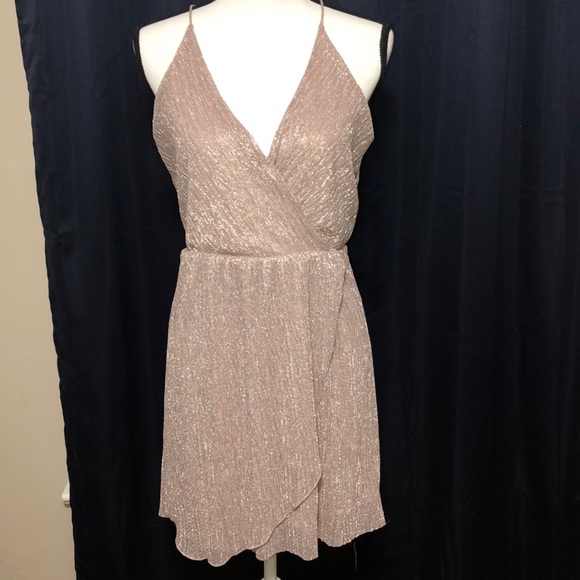 Express Dresses & Skirts - Sparkly pink Express Mini Dress. Size M. Stretchy